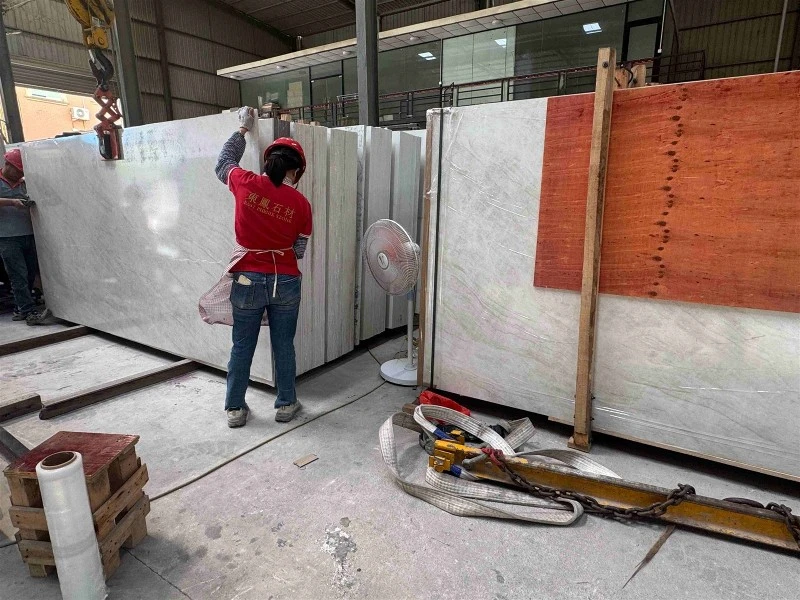 Sintered Stone Slab Warehouse Packing Process Sintered Stone Slab Warehouse Packing Process